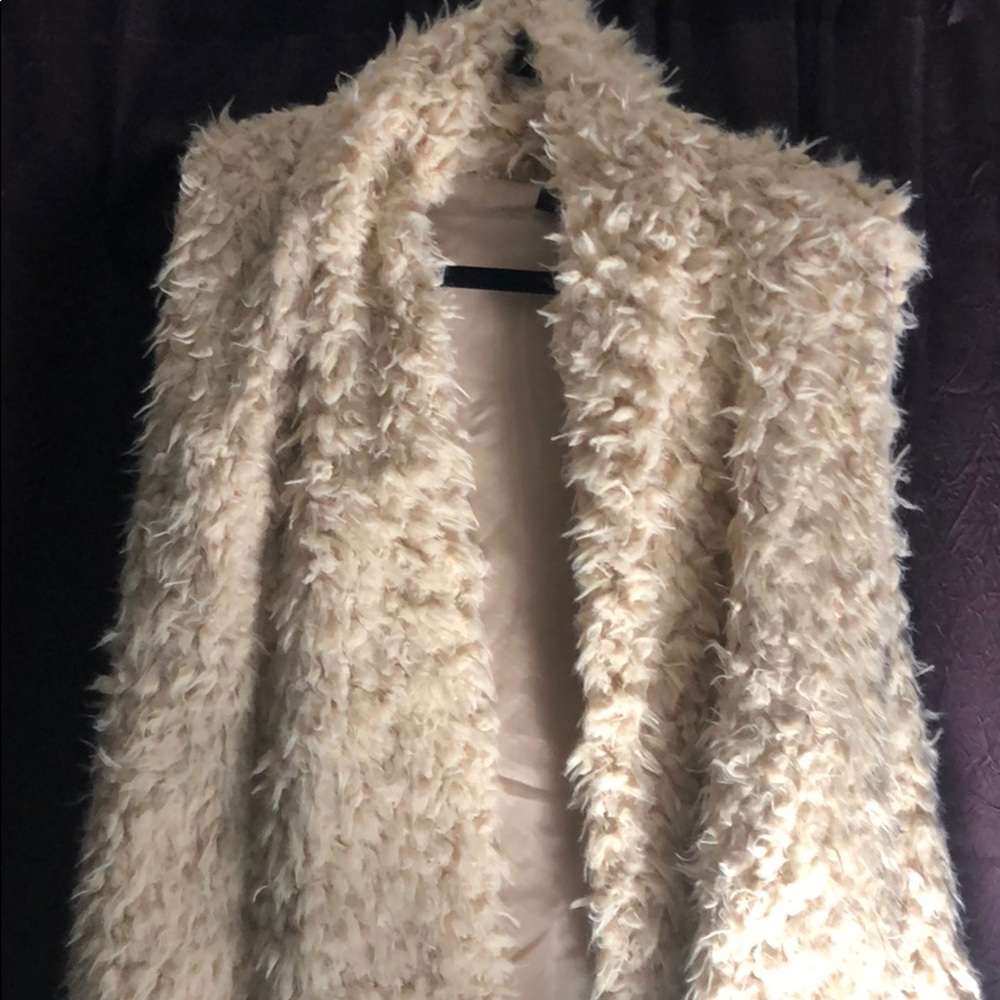 NEW amazingly soft faux fur vest